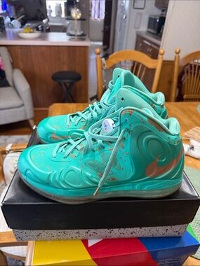 Nike hyper posite